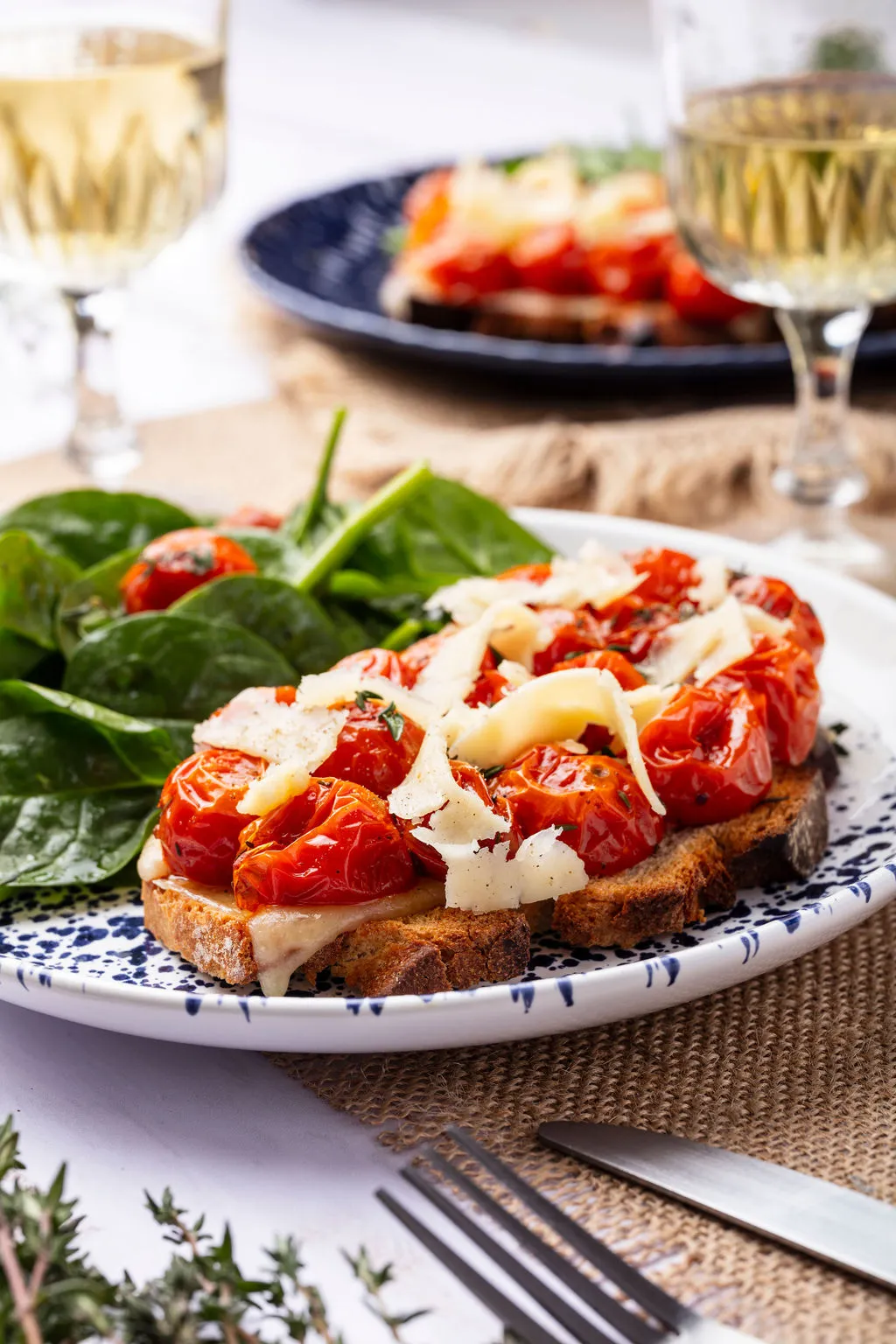 Bruschetta salers et tomates confites
