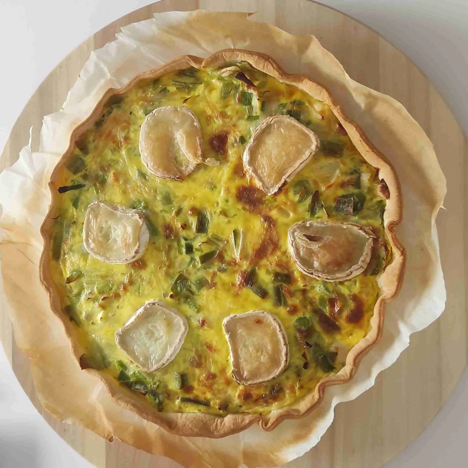 Quiche aux poireaux, lard et chèvre
