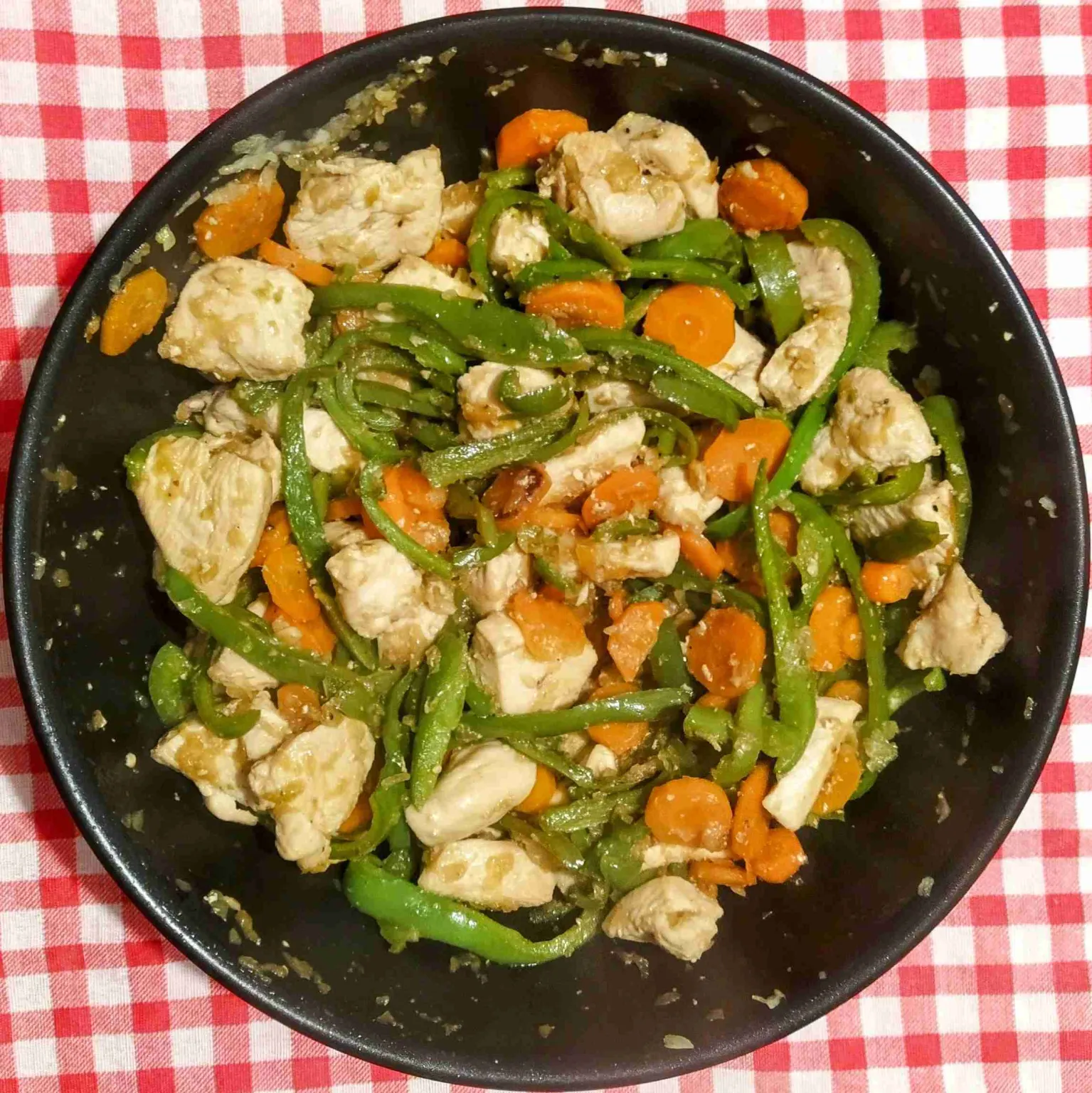 Sauté de poulet aux légumes