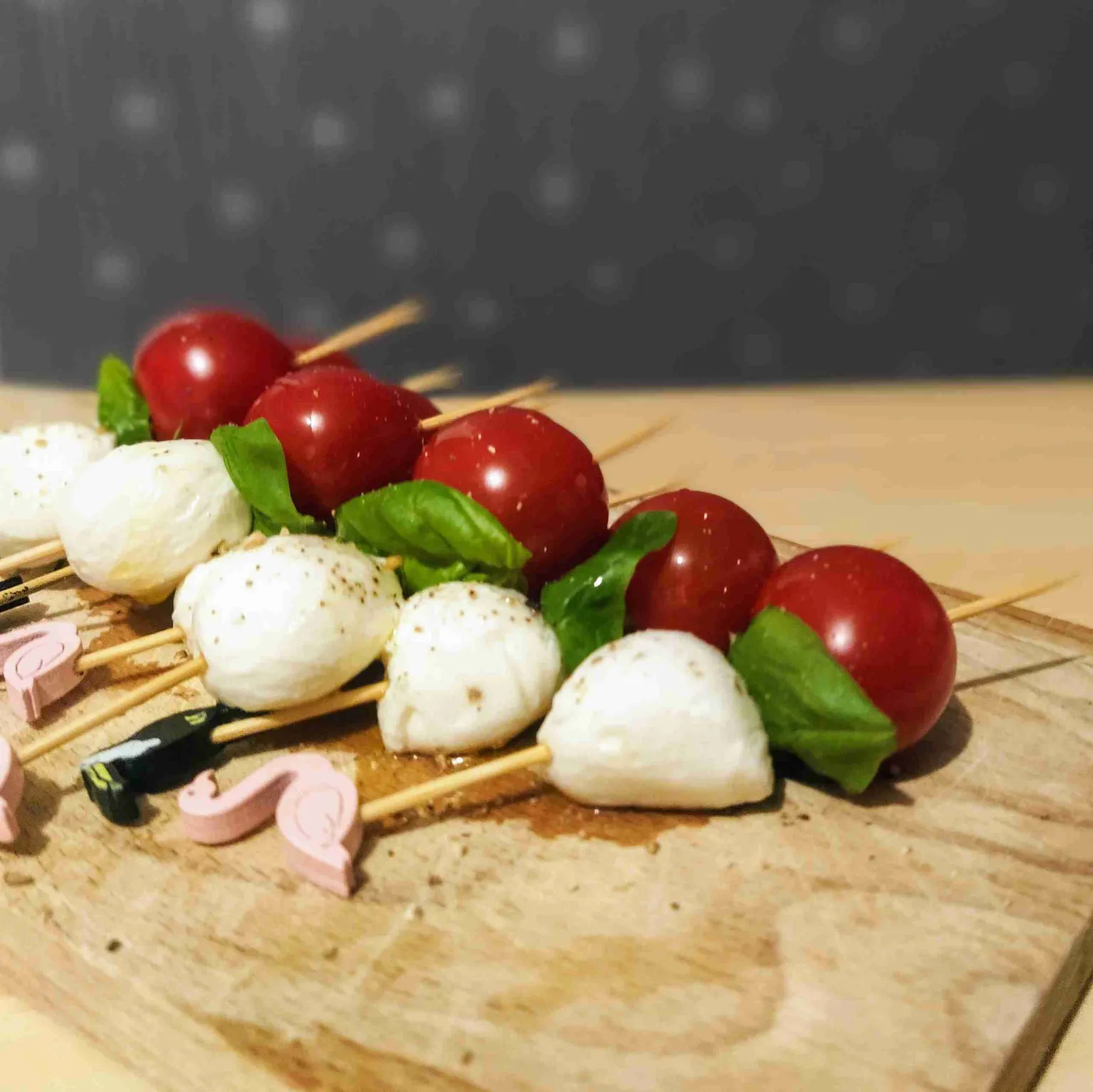 Mini-brochettes Caprese