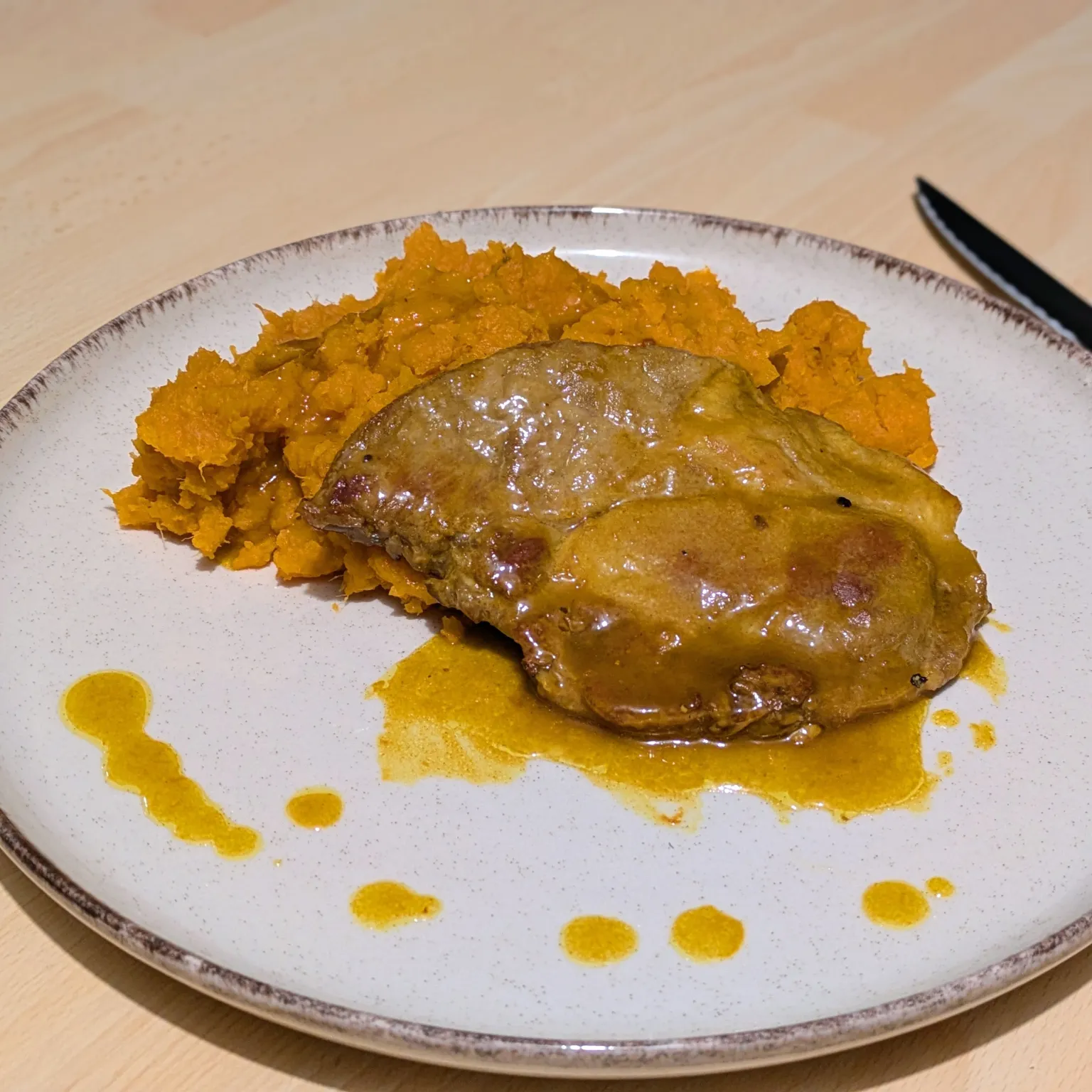 Côtes de porc au miel, curry & patates douces