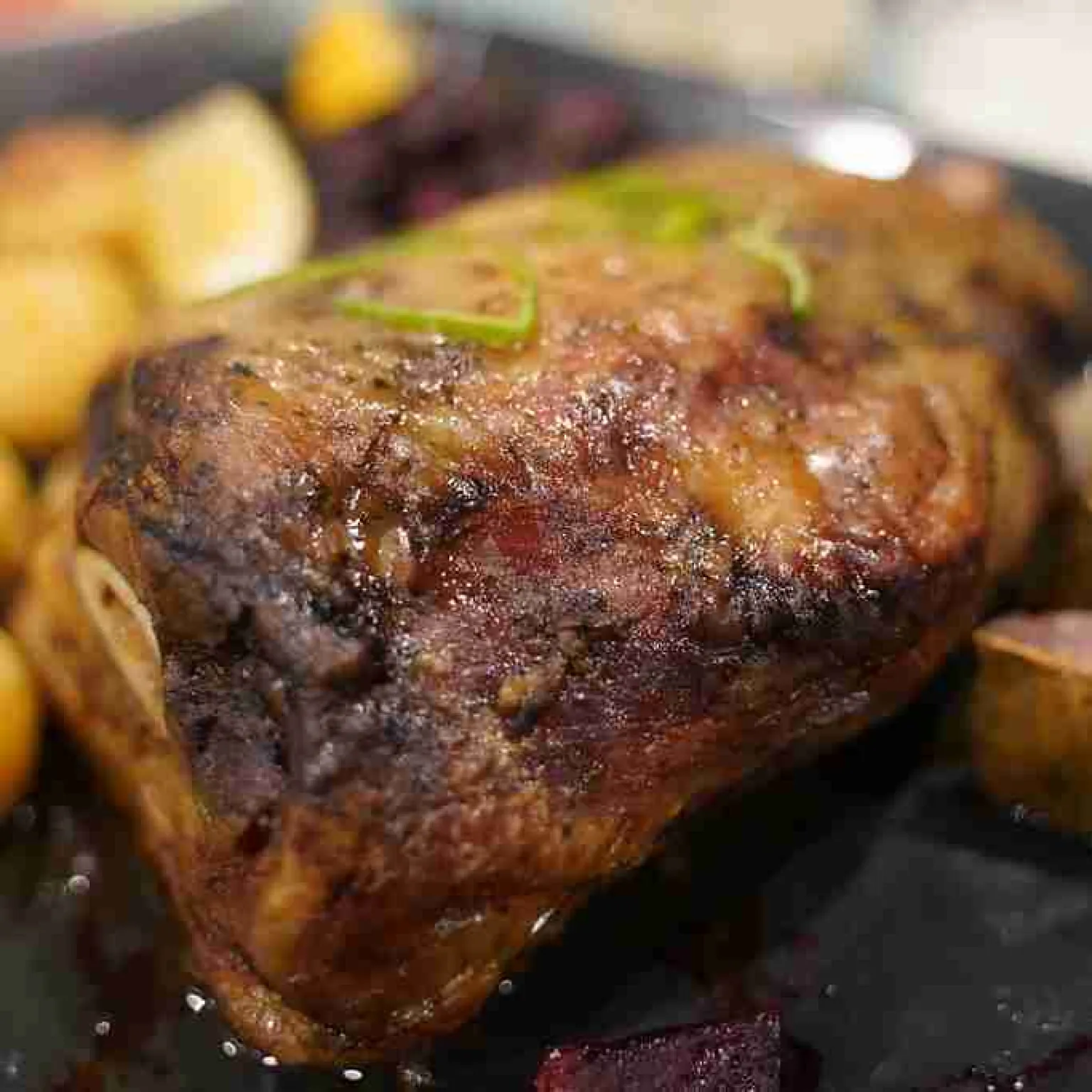 Epaule d'agneau confite aux épices