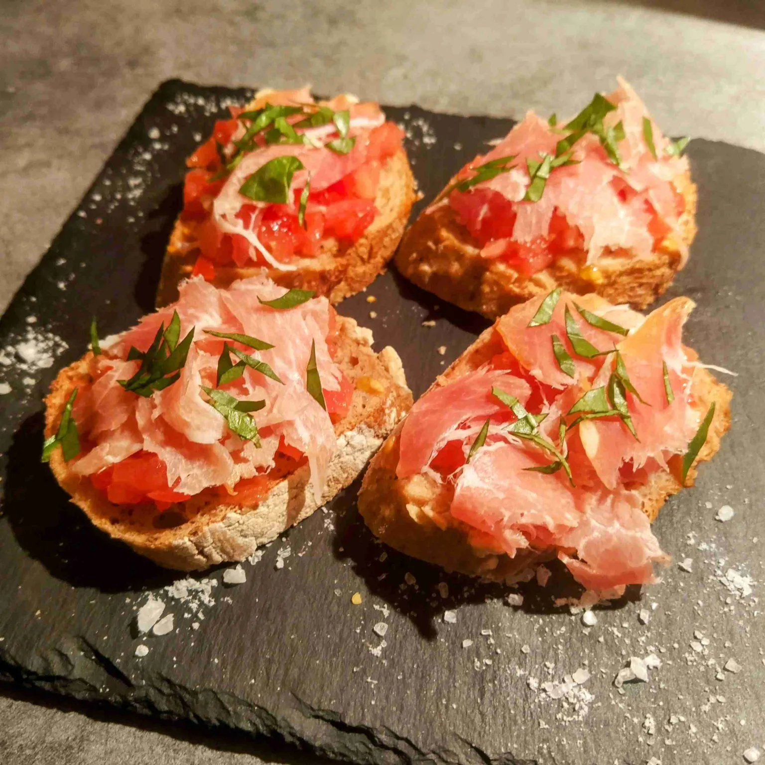 Pan con tomate