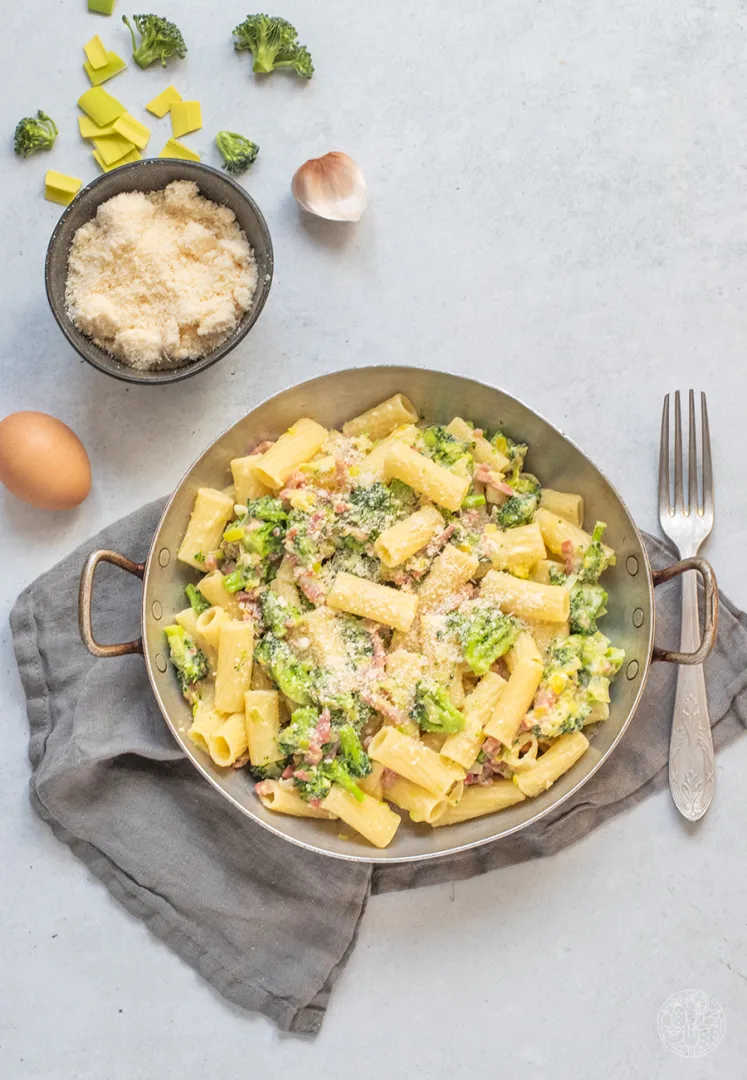 Pâtes carbonara aux brocolis