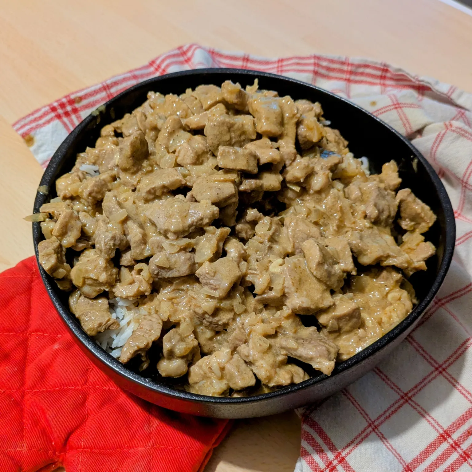 Curry de porc au lait de coco et riz basmati