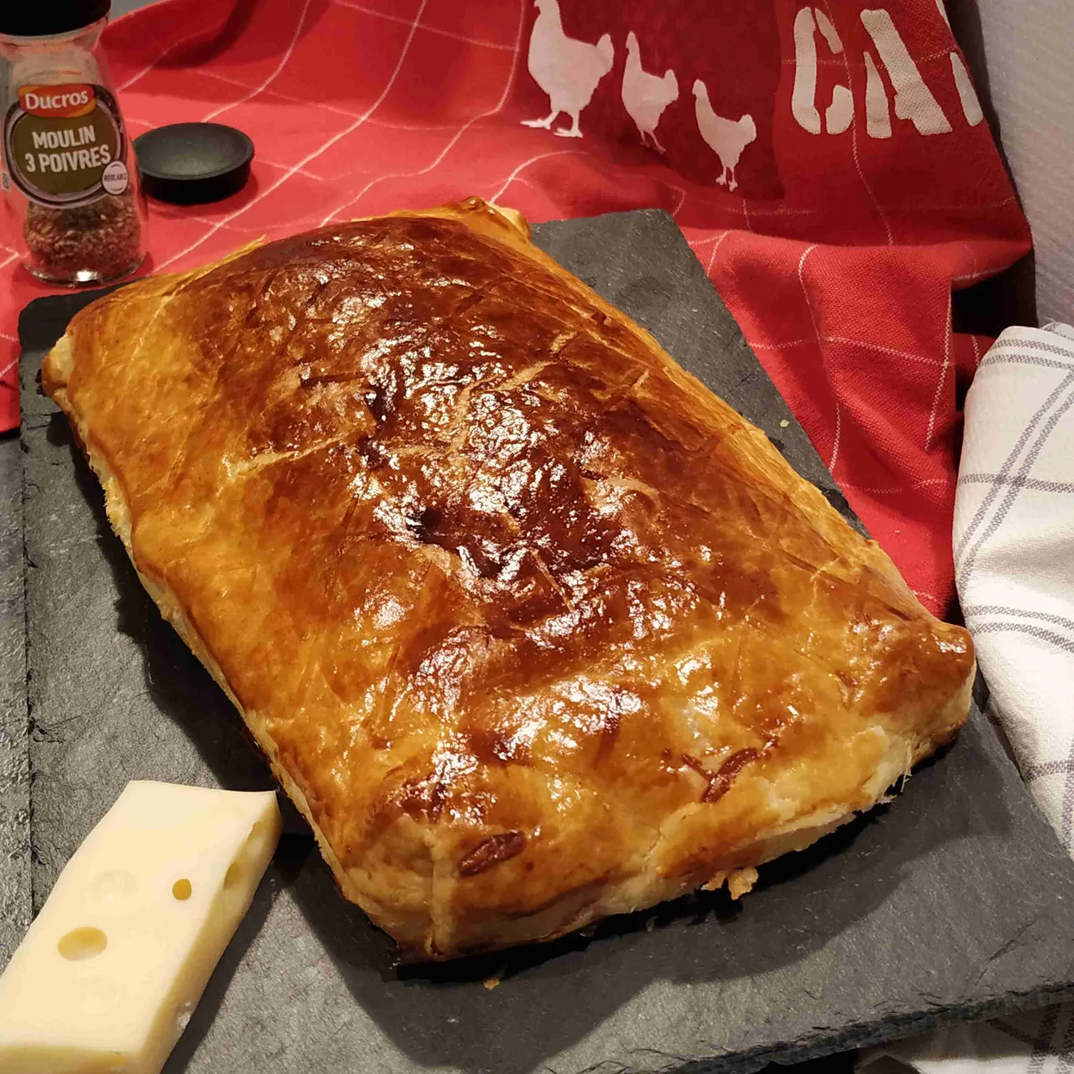 Feuilleté au jambon et fromage