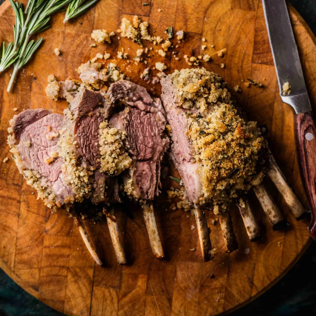 Carré d'agneau en croûte d'herbes