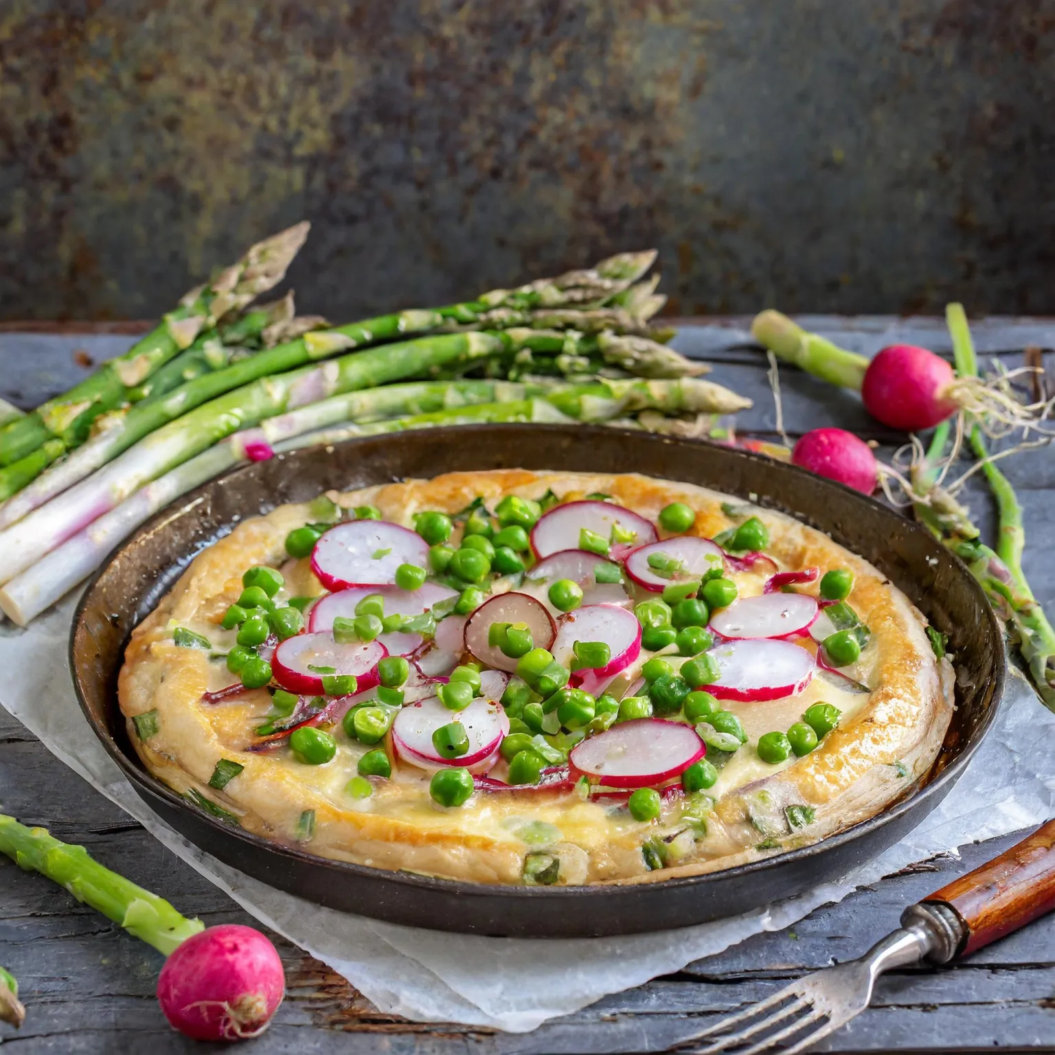 Flammekueche aux légumes de printemps