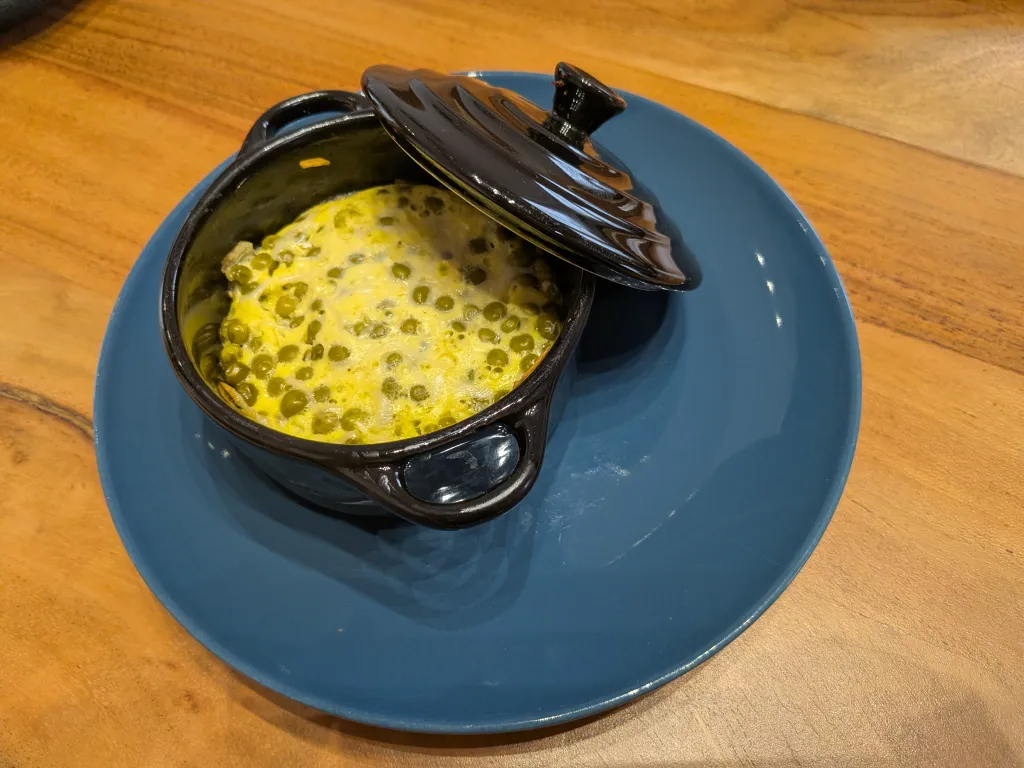 Flan aux petits pois, à l'Emmental et au curry